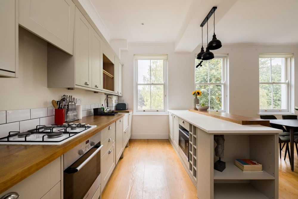 The Philbeach Gardens Place - Lovely 5bdr Flat With Terrace