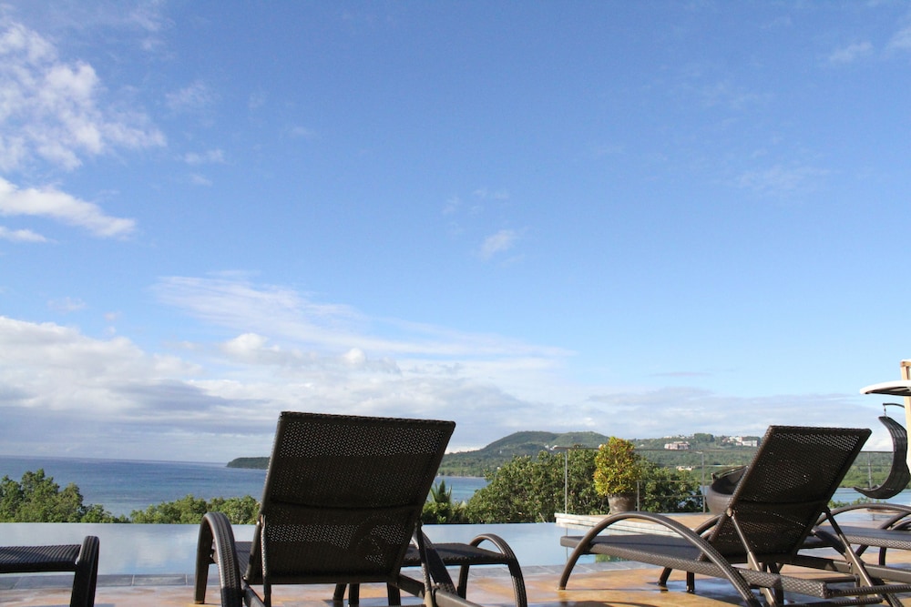 Ocean Suites Boutique Hotel