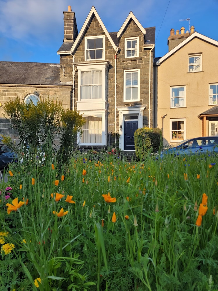 Afallon Townhouse