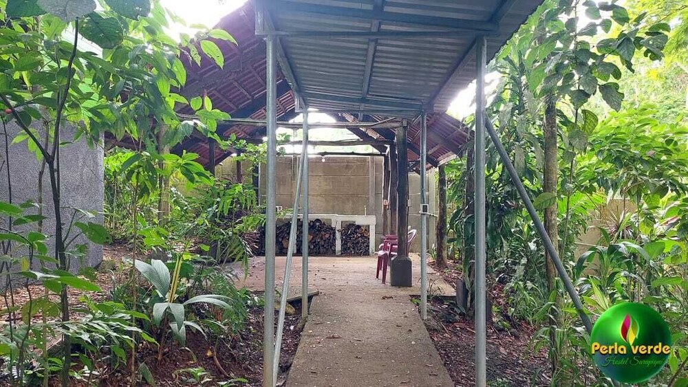 Perla verde hostel y tours en la zona