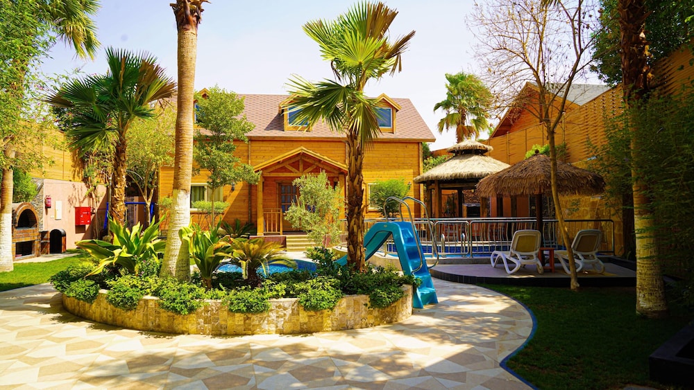 The Land Villas Ammaria
