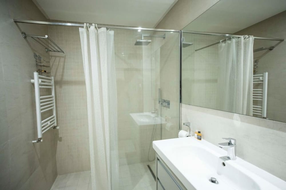 C13 Residence Malaga Cosy and Spacious 1bd in La Marsa view 4