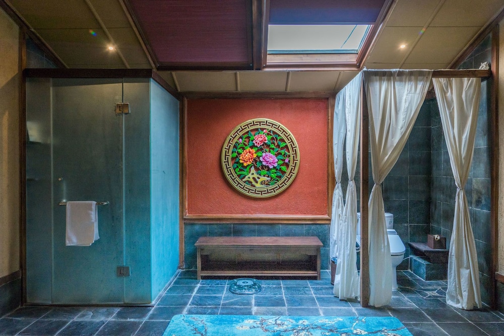 Buddhahood & Lotus Villa