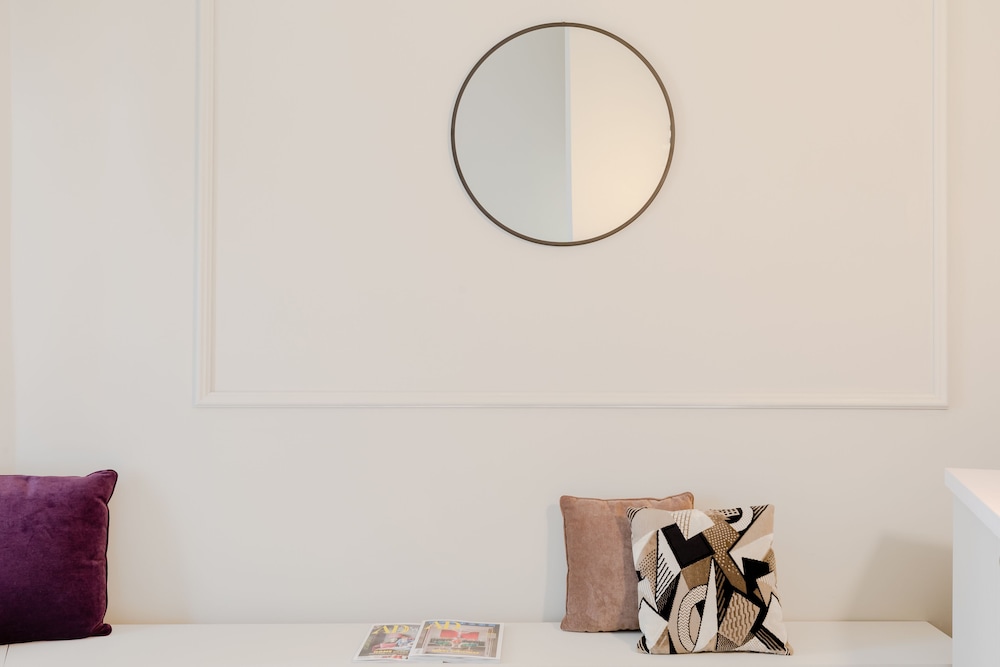 Suites by Chloe