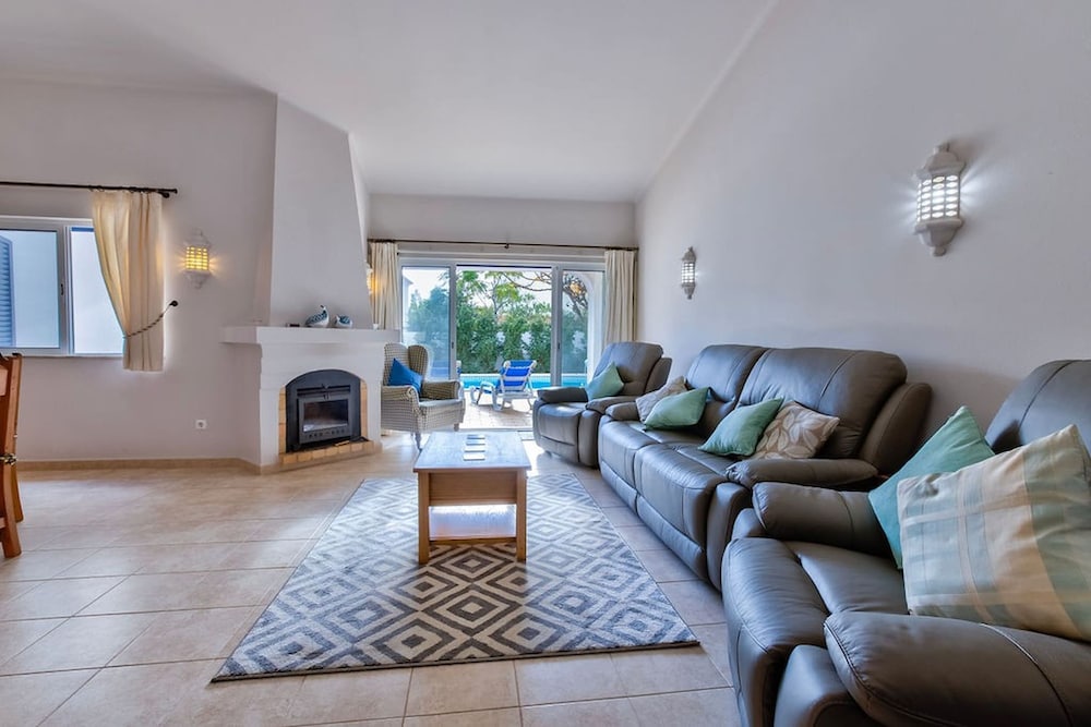 Casa Thea Family Villa With Private Heated Swimm