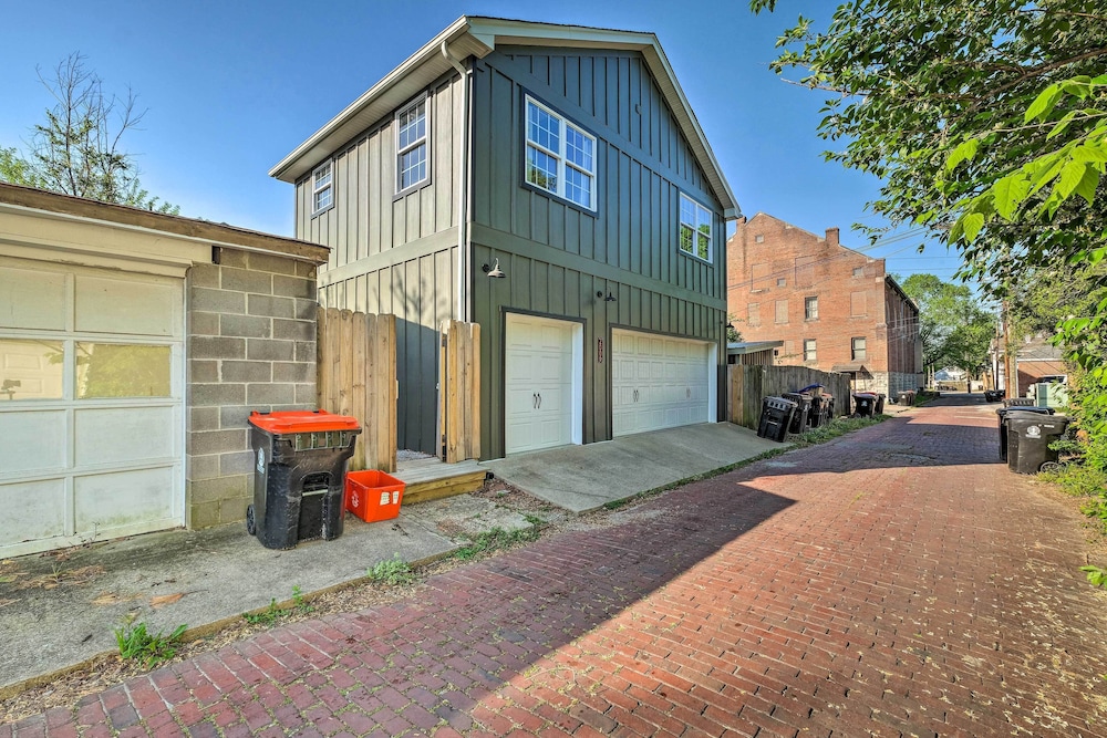 Modern Louisville Apartment w/ Furnished Deck