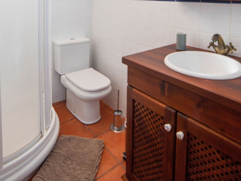 Nature Meets Luxury in Nice Apartment near Tenerife Coastline photo 2