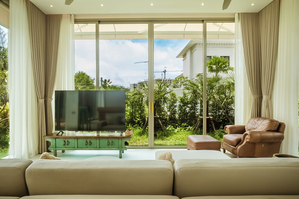 Akal Pool Villa 3BR near Laguna, Bangtao & Beach