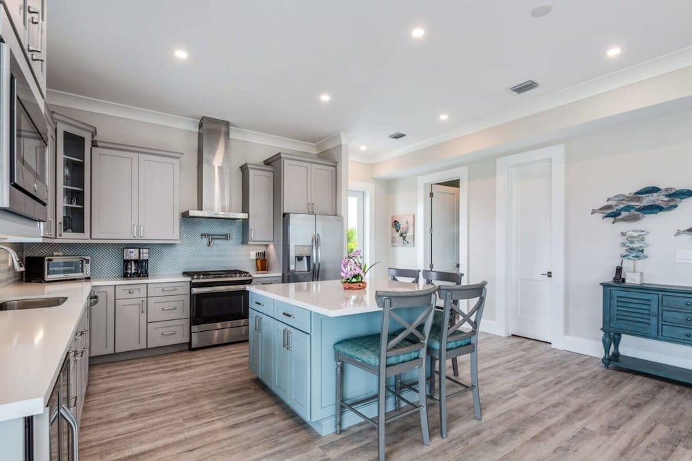 Mastway House by Brightwild Pool Dock view 3