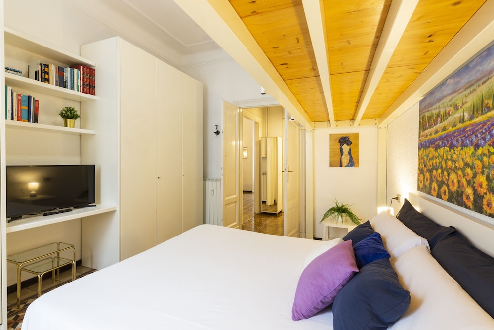 notaMi -  Titty House Crocetta