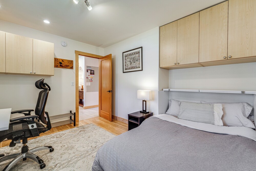 5 Mi to Northstar Resort! Family Home w/ Hot Tub
