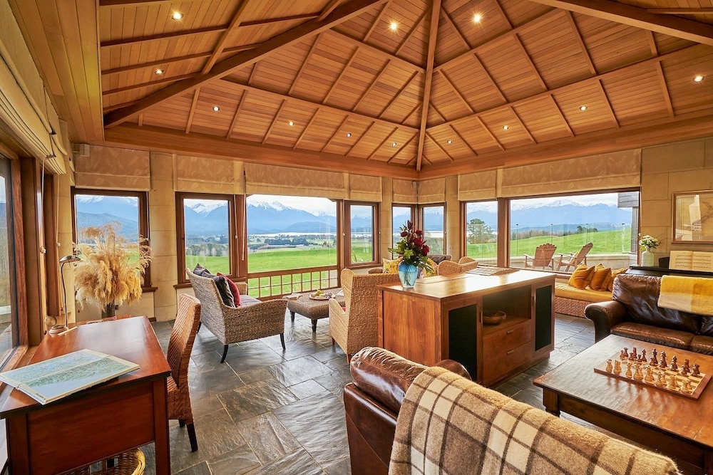 Cabot Lodge