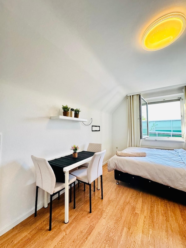 Cozy Garden Villa near Danube For 16P