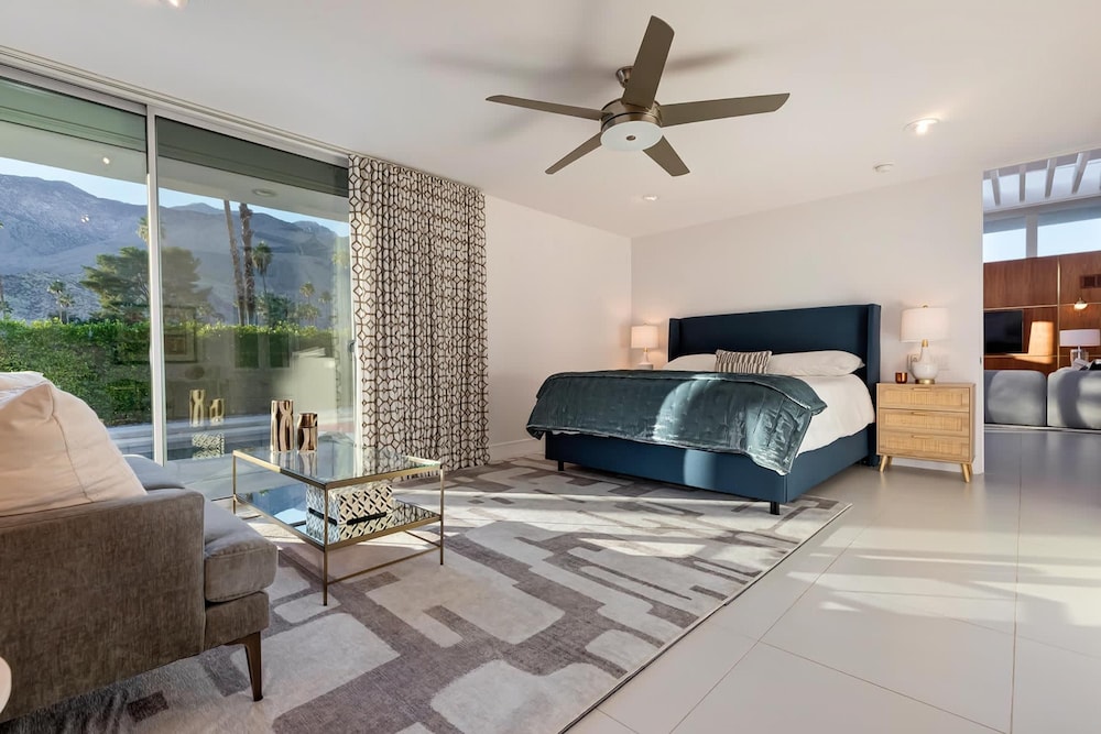 Indian Canyon Oasis in Palm Springs