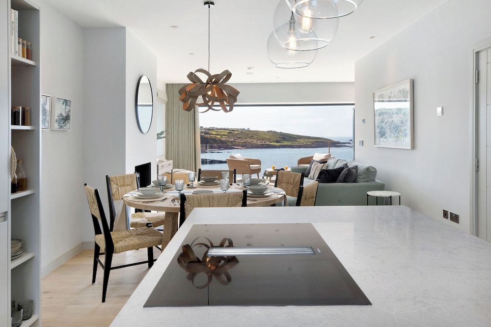 Bovisand Harbour by Smart Welcomes