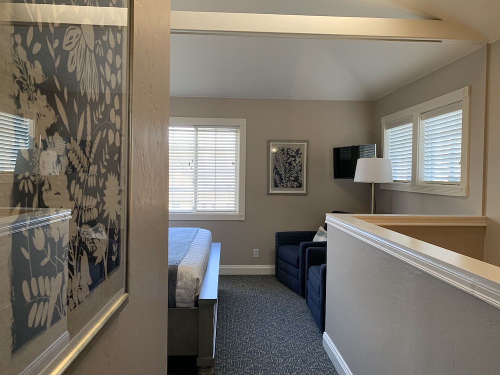 Ashland Vacations - McCall House Boutique Inn - Property Image 44