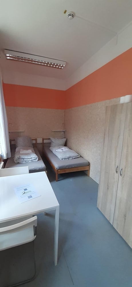 2-Rent Group Hostel Zimmer&Apartments GKP2