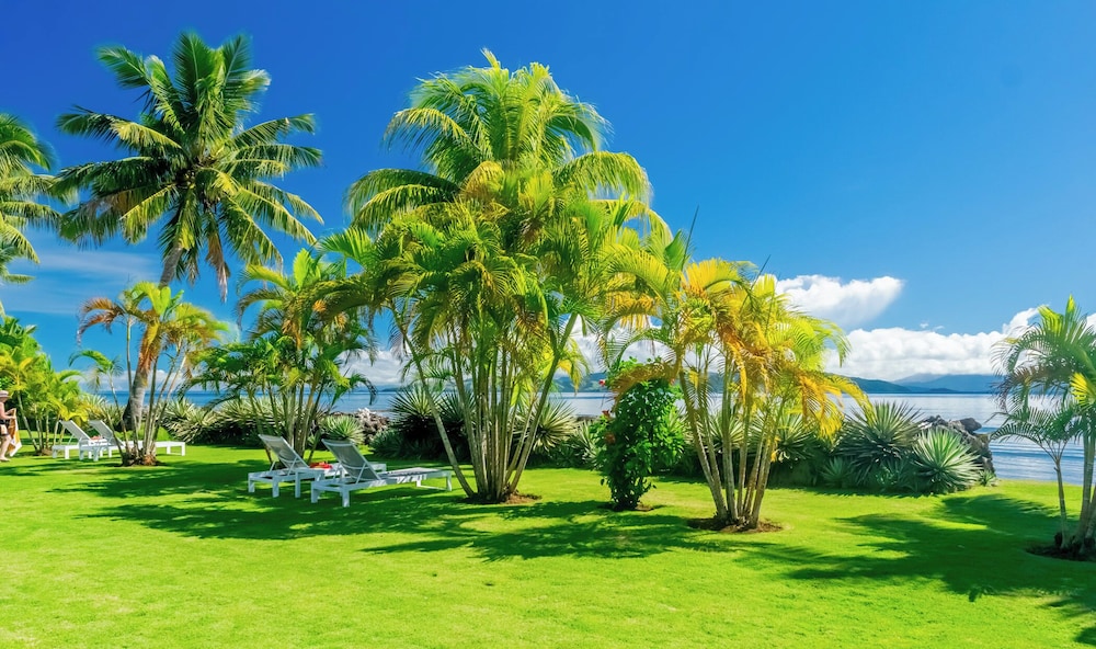 Aroha Taveuni Beachfront Bures