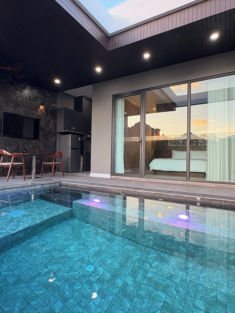 Song View Pool Villa