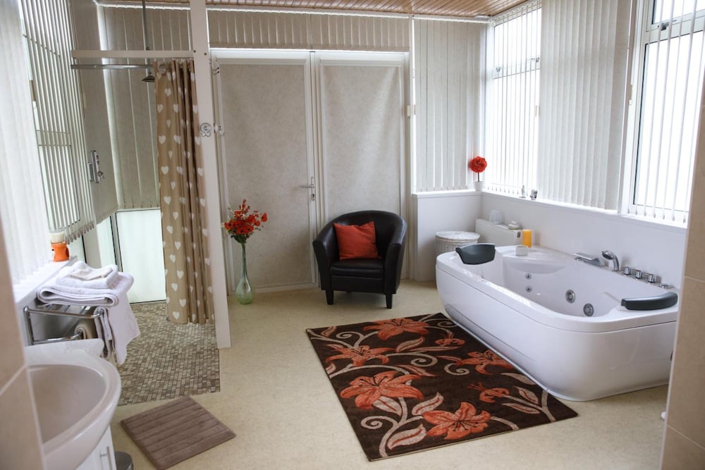 Letterkenny Vacations - Bridgeburn House - Property Image 10