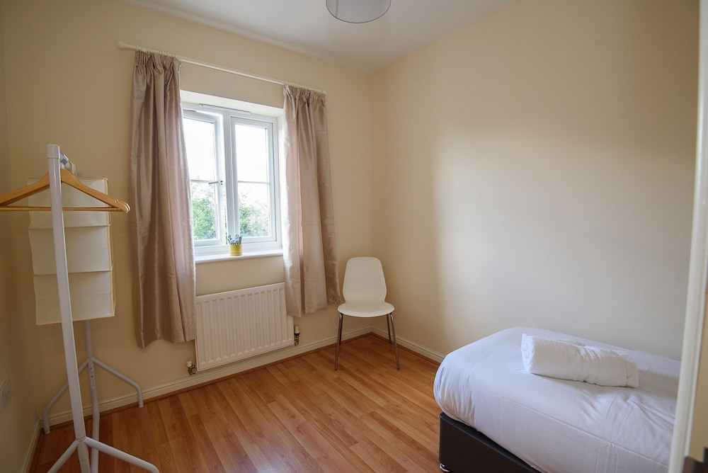 Karah Suites - Harescombe House view 4