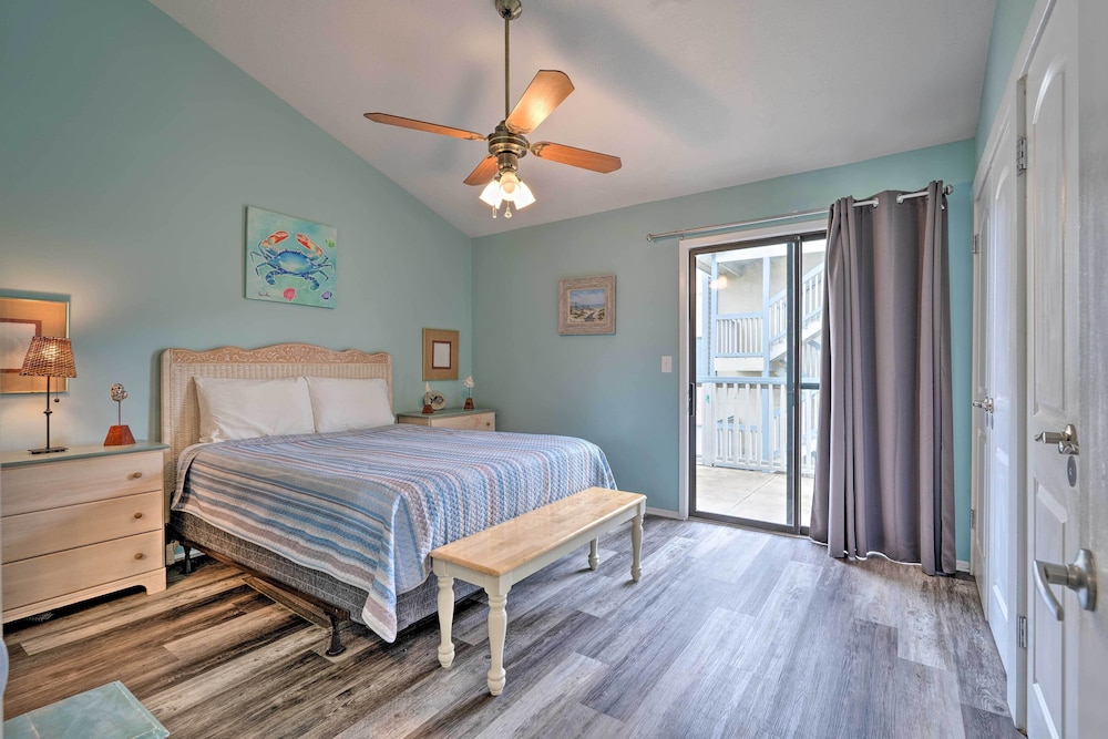 Steps to the Beach: PCB Condo w/ Balcony!