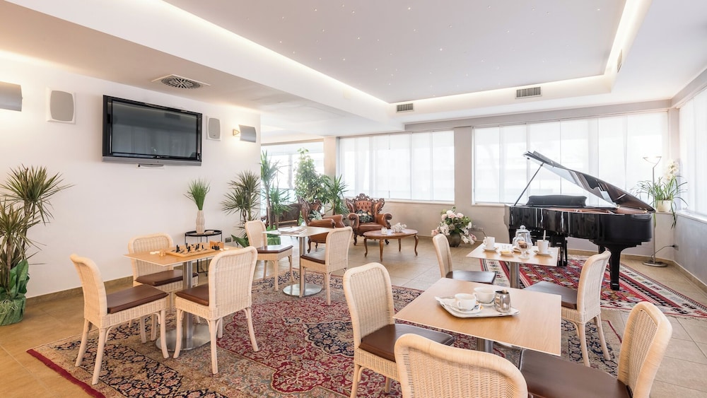 Katja Hotel