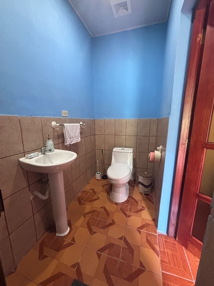 GRANADOS GUEST HOUSE