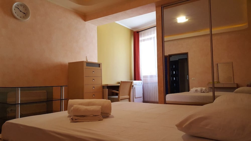 Beach & Clubs Apartments Mamaia