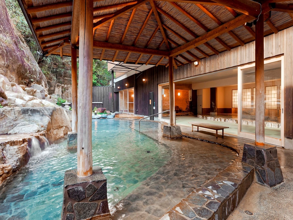 Ooedo Onsen Monogatari Premium Shirahama Saichoraku