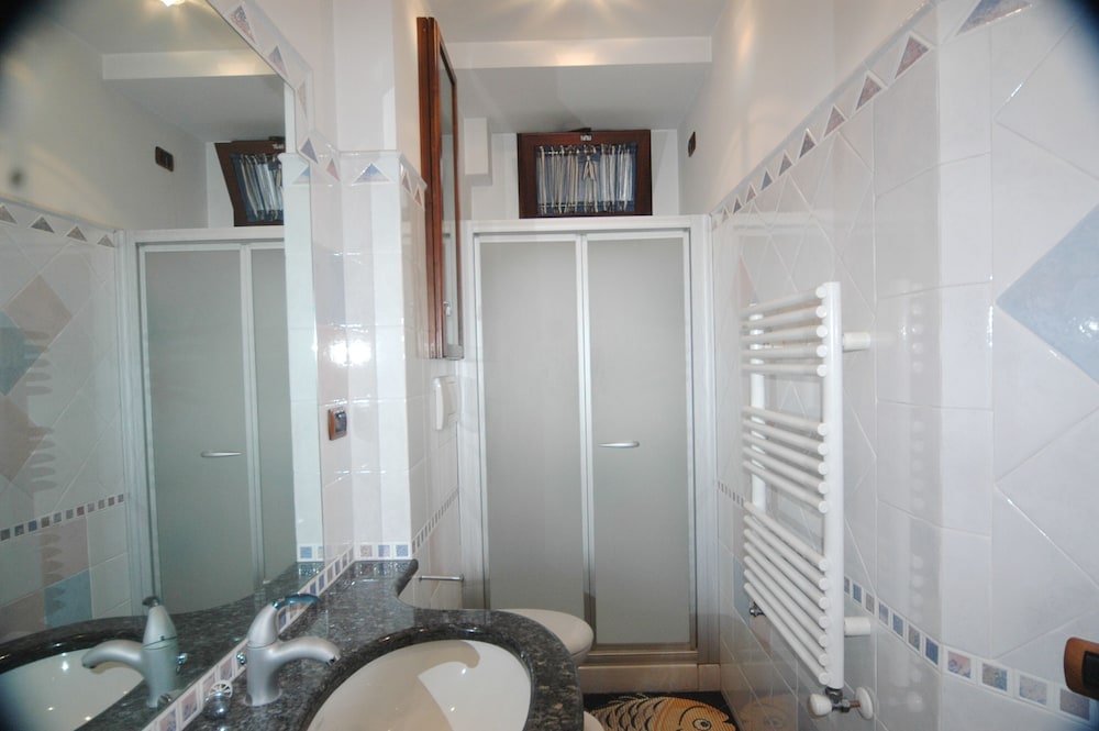 Roma Chic House - Delightful Luxury Apartment 3 People, With Jacuzzi