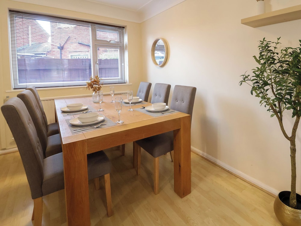 Steam and Stay @ Hoole