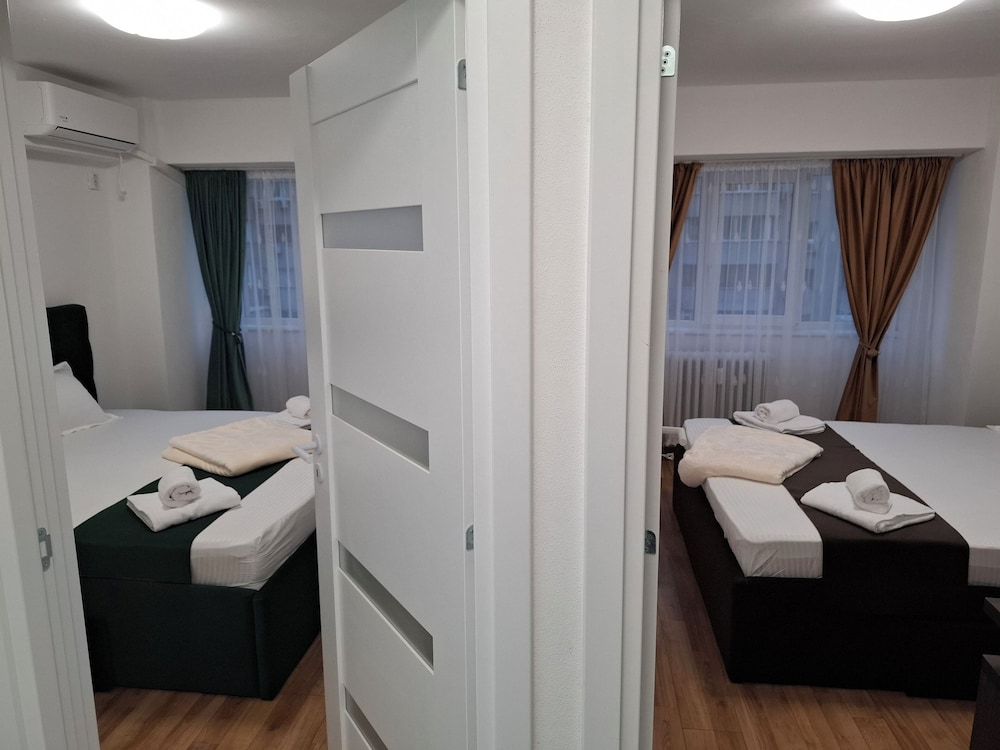 Apartment, 3 Rooms,nearby Piata Victoriei and Gara de Nord, Main Railwaystation