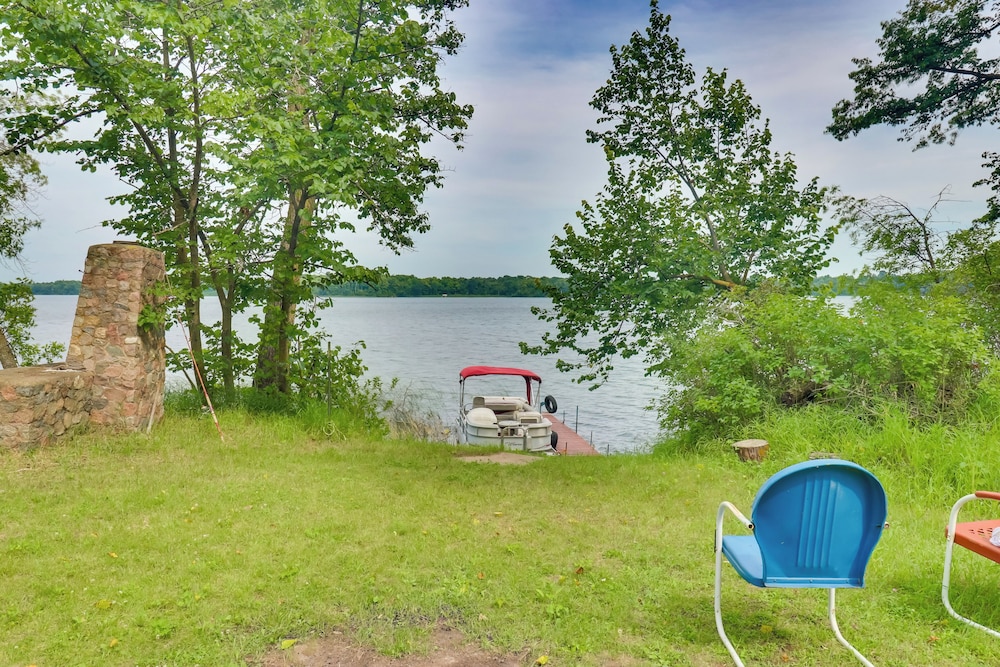 Unplug & Unwind Lakeside: Cabin in Vergas