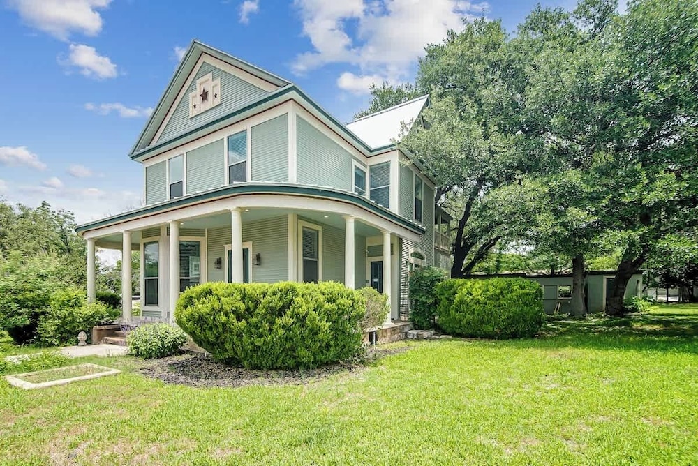 Prime Location-walk to Food, Bars and Wineries!
