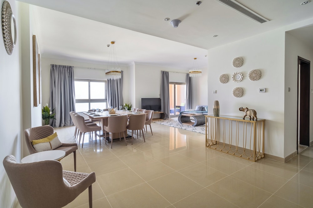 SIMPLY COMFORT Amazing BeachFront Apartments near Atlantis Waterpark