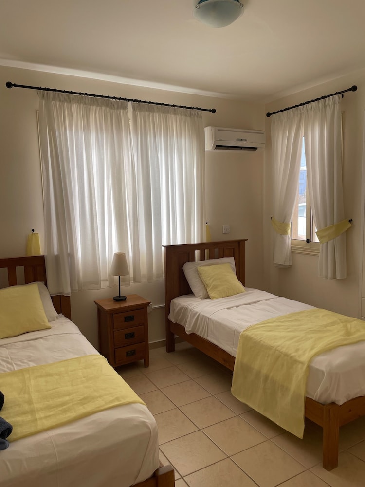 Apartment-paphos-poolside-near Amenities-discounts