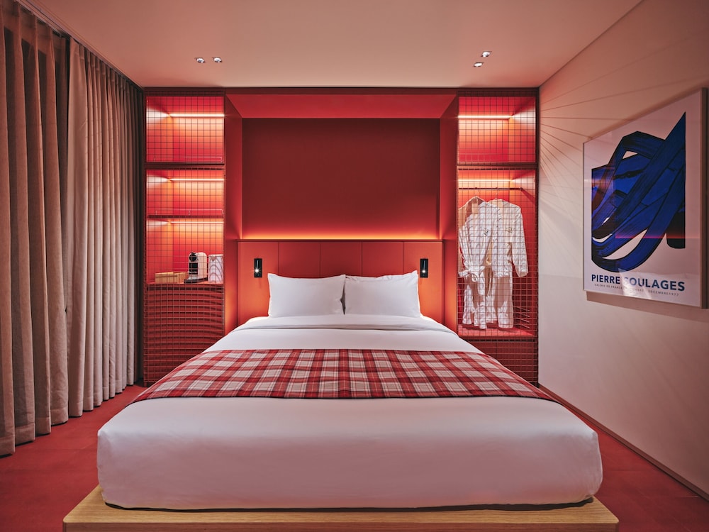 The Coolest Hotel 24