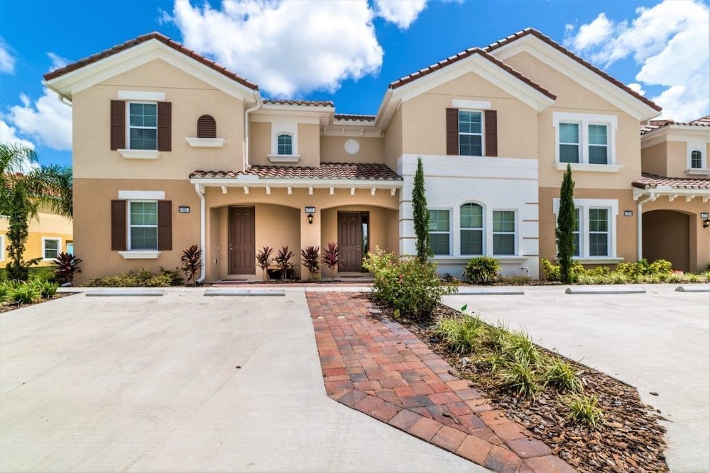 Hotel Davenport Homes in Solterra Rst by ADR - Image 1