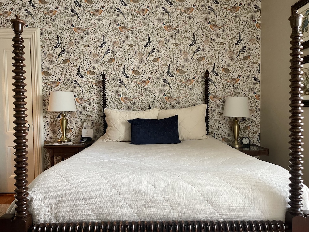 Ashland Vacations - McCall House Boutique Inn - Property Image 67