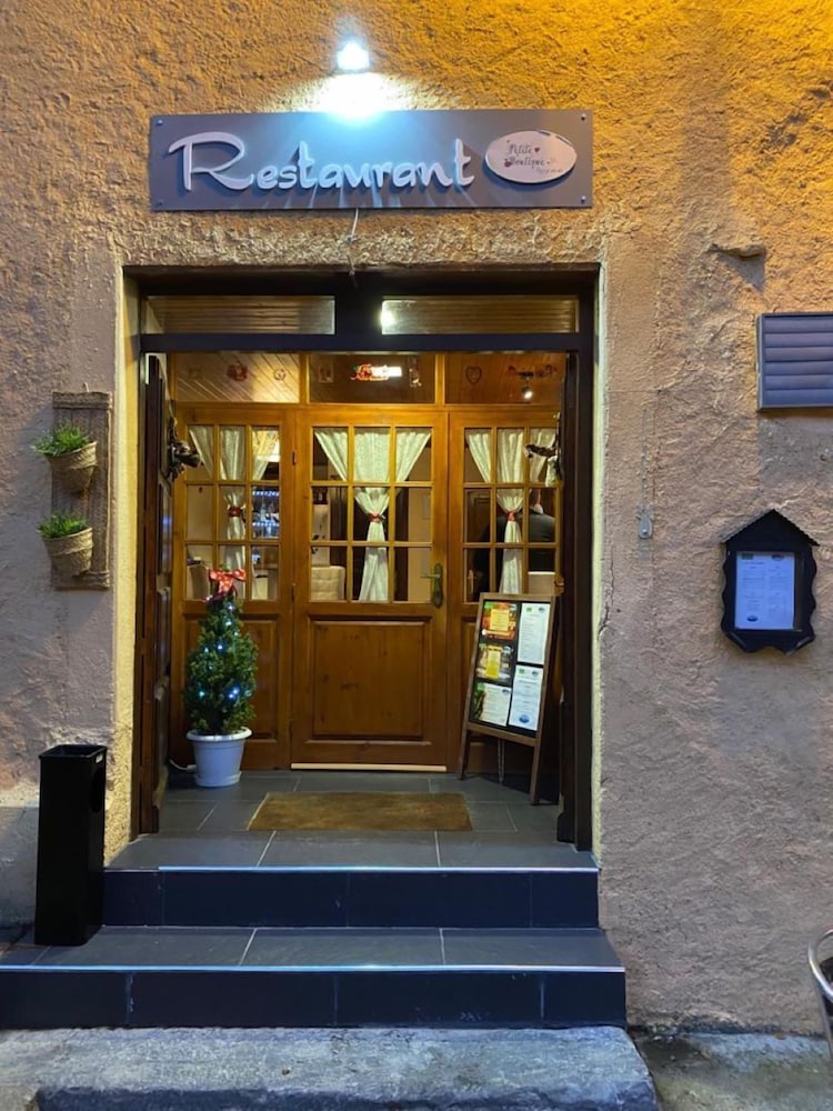 La Petite Boheme