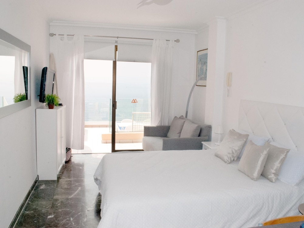 Estudio con Amplia Terraza en los Gigantes