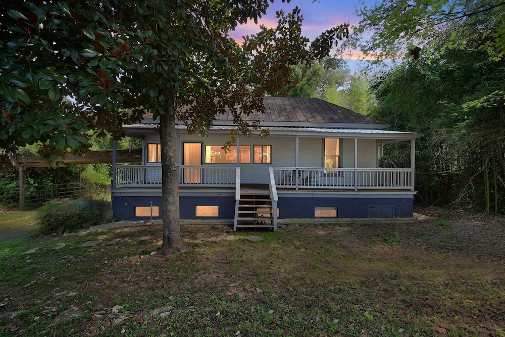 Historic Athens Home With Location & Comfort 3 Bedroom Home
