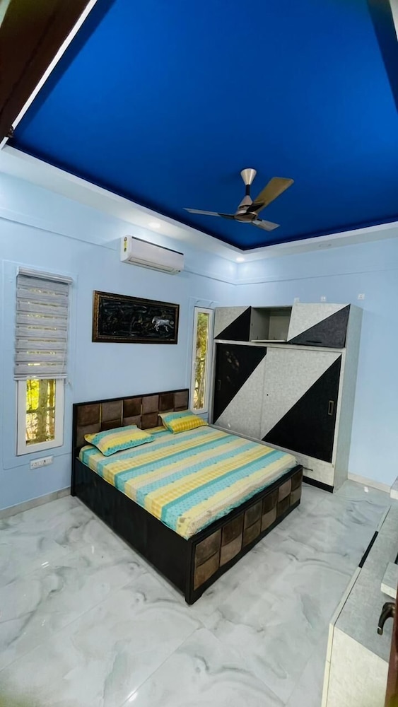 GoBravo 48 -2BHK Farm with Pool & Lawn Sector 150 Noida
