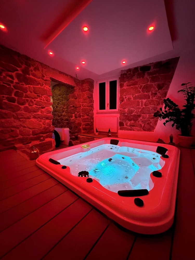 EXORIA Luxury Rooms & Spa