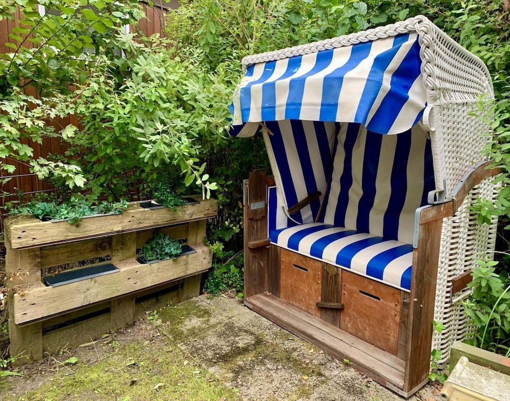 Furnished Chalet in Sint Maartenszee