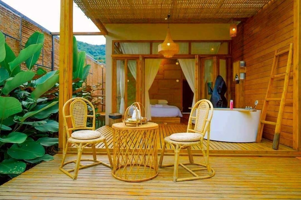 Lomhaijai Homestay