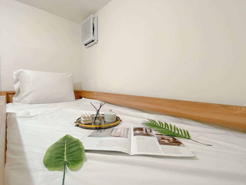 Compact 2Br Apartment Direct Access To Mall At Green Pramuka City