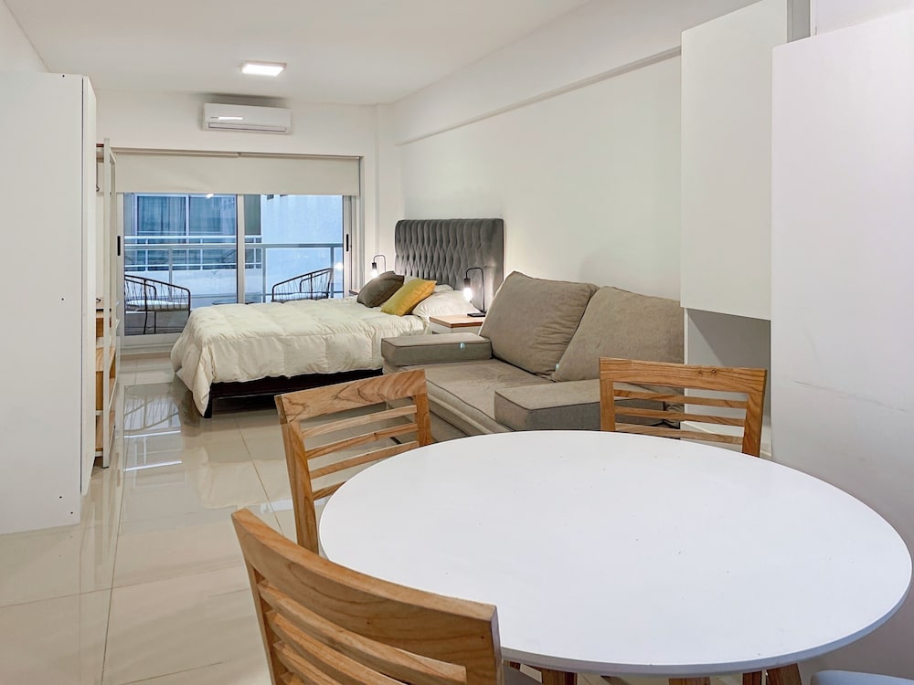 Ayres Suites Moreno
