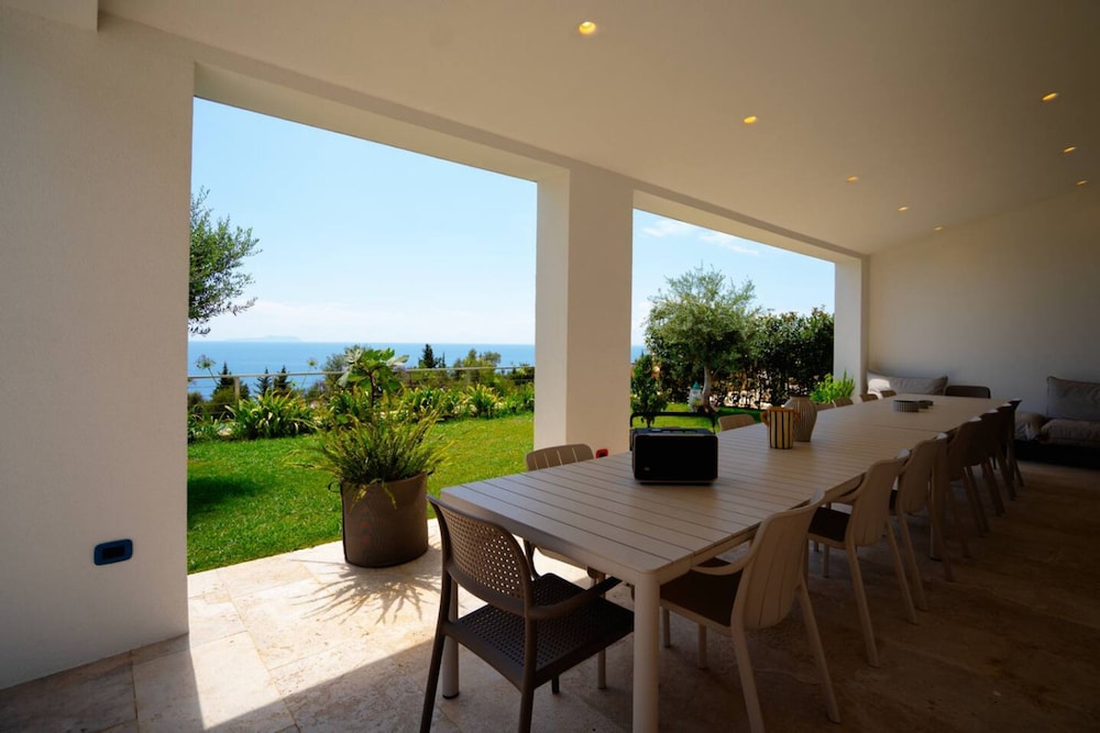 Villa 16 Dh rmi in Dh rmi